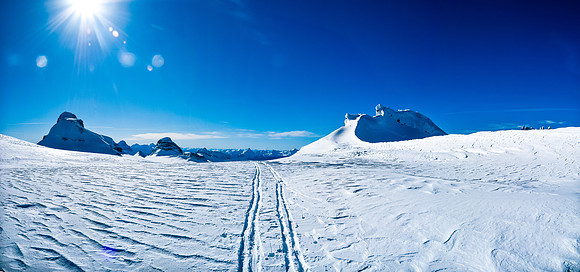 Another view back along the col, Lilliput at right.