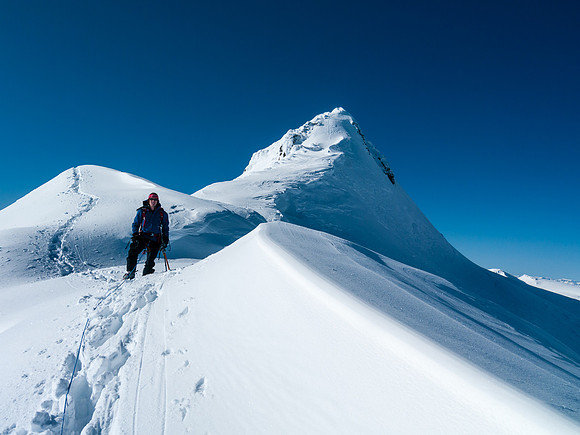 The upper ridge looks intimidating from lower down.