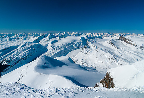 Looking over the Wapta to the north over Arete, Des Poilus, Collie, Ayesha and Gordon (L to R).