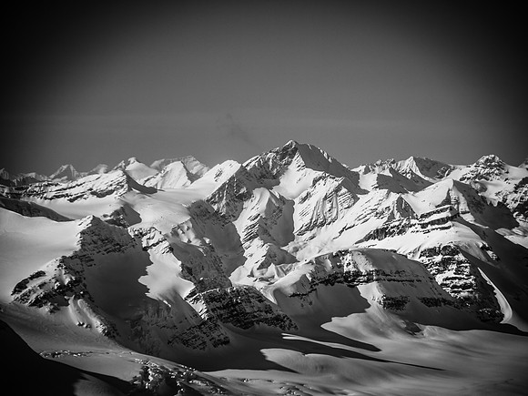 Looking far to the north over Collie (out of sight to the left) towards Rostrum Peak.