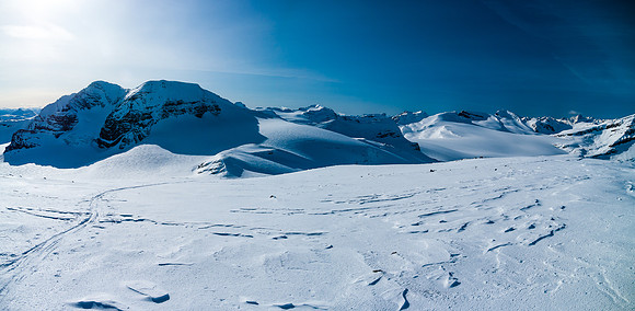 The double summit of Mount Olive with a major couloir splitting the two summits, that can be skied in good conditions
