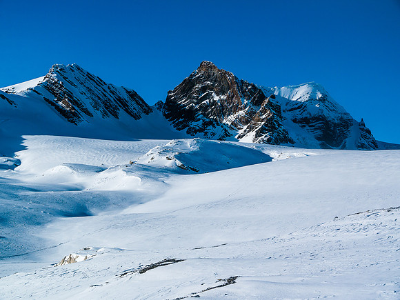 Mount Olive along with the steep couloir that can be used to access the Balfour Hut.
