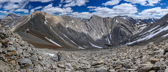 Descending to the col.