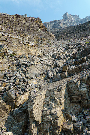 In the main gully leading to the upper col under the distinct summit tower.