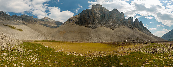 Views around the mostly dried up lake.