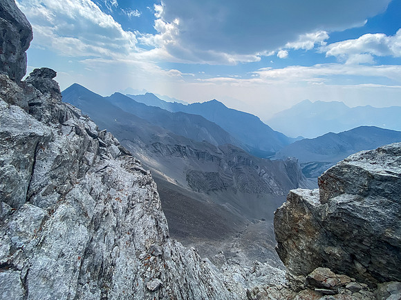 Views off the SE ridge.