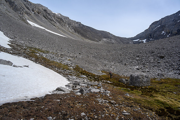 Hiking to the upper valley.