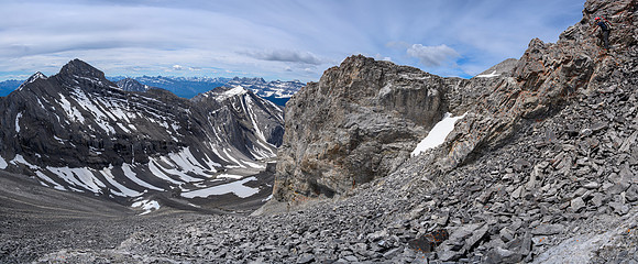 Scrambling the SE ridge.