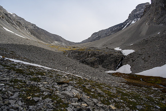 Hiking to the upper valley.