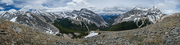 Most summits are unnamed except for Revenant (L), Spectral and Sira at distant center right.