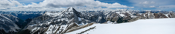 Believe it or not the 3000m peak in the foreground is unnamed. Puma at right.