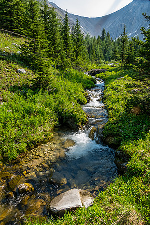 This creek drains the Sira tarns.