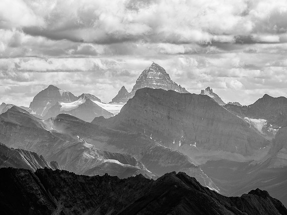 The always dramatic and impressive Mount Assiniboine looms over everything with Lunette actually looking like a peak for once and Eon to the left.