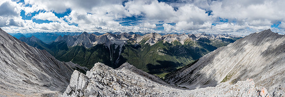 Great views but we aren't going to be on the summit of any mountain today (Brewster out of sight at left here).