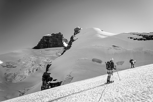 If only there was an easy way to the ascent ridge at center! Unfortunately there isn't.
