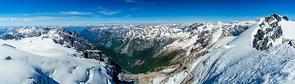 The spine of the North American Continent (Great Divide) can be clearly seen marching away on the right side of the pano