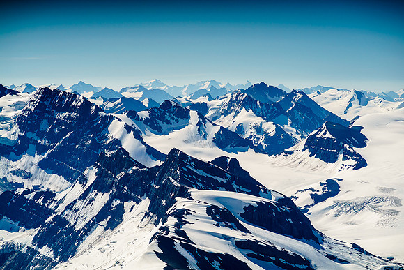 The twin summits of Division Mountain at foreground left of center with Division Ridge running towards the camera in the foreground.