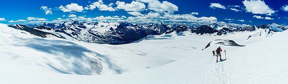 Descending back to the hut, looking over our approach and the Lyell Glacier. Mount Forbes is now visible on the left.
