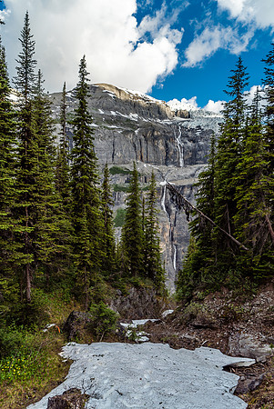 Starting to run into snow patches - note the plunging waterfalls across Icefall Brook Valley.