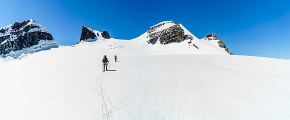4/5 of the Lyell peaks in front of us, slowly but surely getting larger and larger.