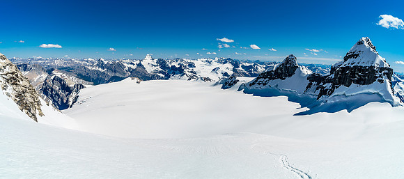 Spectacular views back down the Lyell Glacier from the Ernest / Edward col with Christian and Walter on the right.