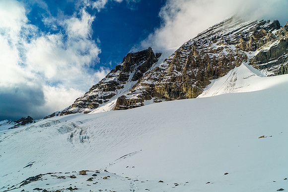 Looking at the bottom of the South  Face / Couloir route on Woolley