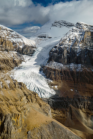 Impressive glaciers plunge down from the Stutfields towards the Black Hole.