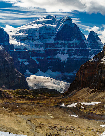 Twin's Tower and North Twin rise thousands of feet from the deep valley beneath them, known as the "Black Hole".