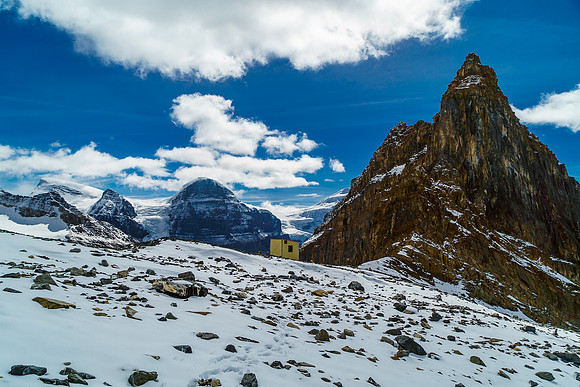 The Lloyd MacKay Hut with Little Alberta looming over it and the Stutfields in the background.