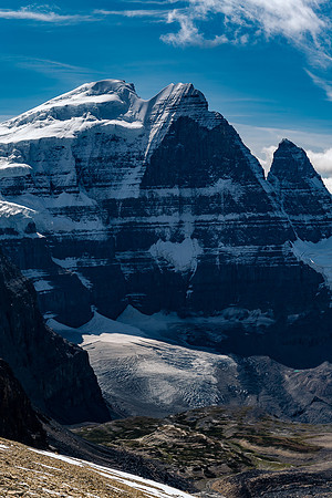 Twin's Tower and North Twin rise thousands of feet from the deep valley beneath them, known as the "Black Hole".