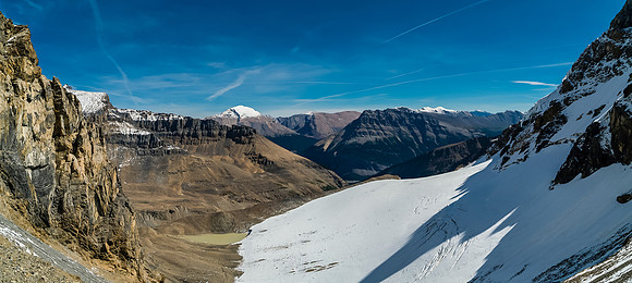 Great views back towards Tangle Ridge and Sunwapta Peak over Engelhard's shoulder.