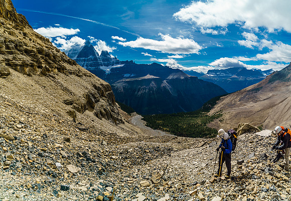 Traversing high above Habel Creek to the south end of Little Alberta now.