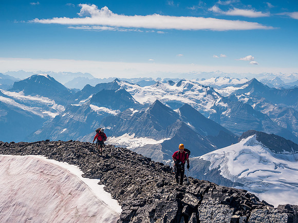 The summit ridge of Mount King Edward.