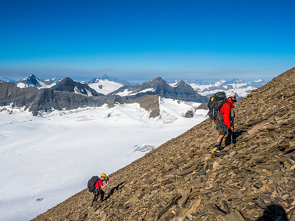 This is much better scree! Above the middle cliff band with some pretty great views.