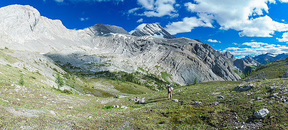 South Burstall Pass, looking ahead at the spur / ridge extending from Whistling Rock Peak at left and cutting in front of Sir Douglas.