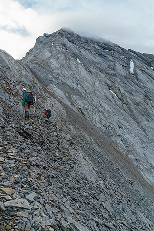 The trick to enjoying yourself on the west ridge is careful route finding on both sides of it.
