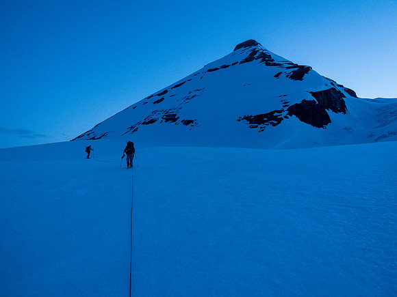 Approaching King Edward's south face.