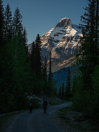 Evening settles in as we continue on the road with Mount Bryce looming over us now.
