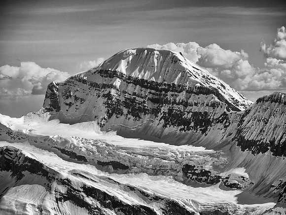 Pawn Peak is impressive in the Chess Group to the west.
