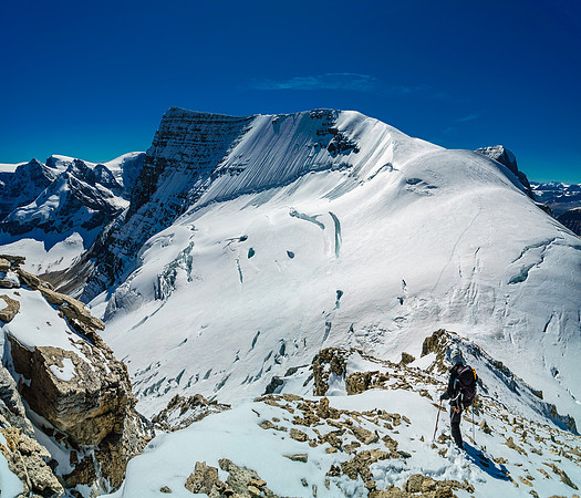 Descending to the Woolley col.