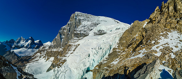 Looking up the ledge traverse to the just visible second couloir and the Woolley Glacier to it's left, from the top of the narrow access gully.