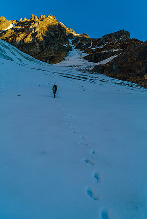 The low-angle first couloir is straight ahead, but again we have to detour (climber's right) to get there. Note the rock fall on the right hand side of it?