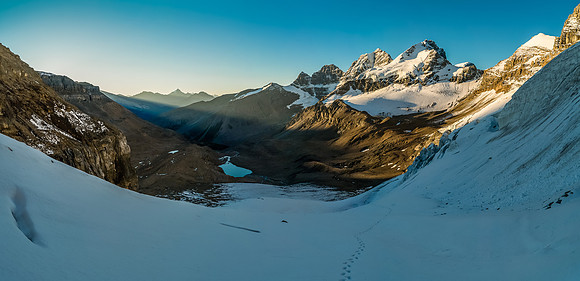 Big terrain on a gorgeous morning.