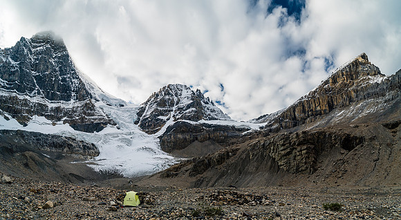 My little nest of isolation and relaxation in the midst of snow, ice and rock. I should do more of this...
