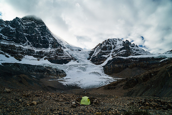 My little nest of isolation and relaxation in the midst of snow, ice and rock. I should do more of this...
