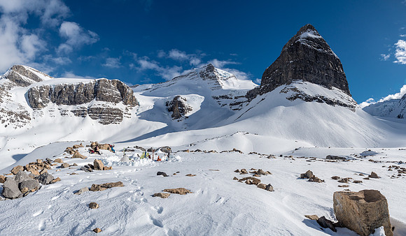 One of the finest winter camps I've had the pleasure of staying in! Extinguisher Tower looms over us with Lynx at far left.