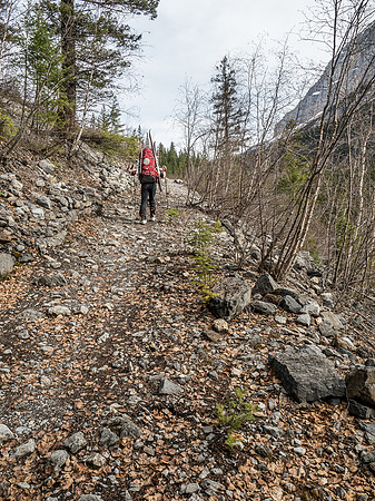 Mike grunts his way up a VERY dry Whitehorn Hill.