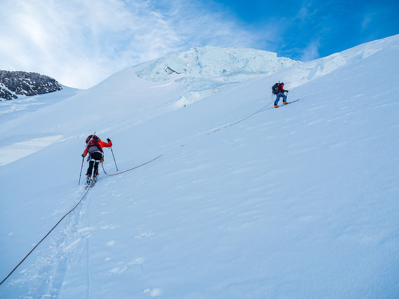As you can see, there is objective hazard from seracs and avalanches here. Not to mention, it's bloody steep!