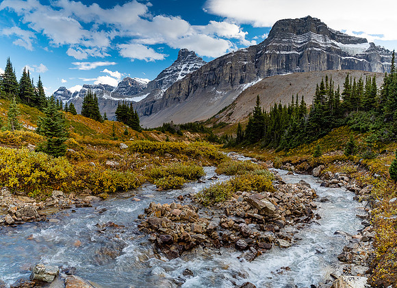 The lovely Cataract Creek with the Cirrus Ramparts rising above.