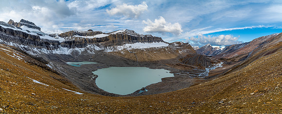 Ready to descend to Nigel Pass from Cataract Pass.
